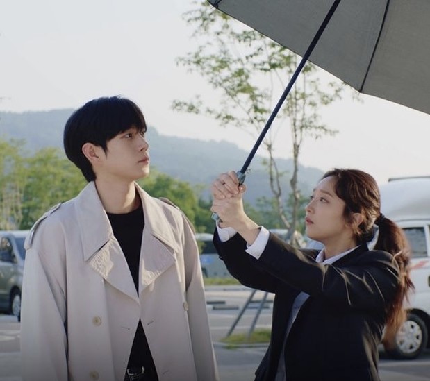 Moon In The Day: 4 Sebab Korang Mesti Layan Drama Yang Diadaptasi Webtoon Ini 7 Moon in the day