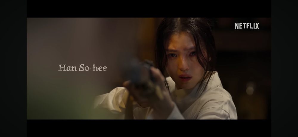 Gyeongseong Creature: Park Seo Joon, Han So Hee Tampil Tegang dalam Teaser 6 IMG 2795