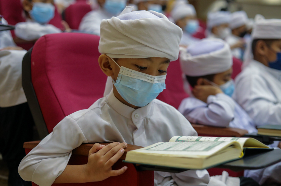 Beri Masa Untuk Rehat, Sekali Reaksi Pelajar Tahfiz Makan Dalam Kelas Ini Pula Tarik Perhatian Ramai 1 Screenshot 2023 11 02 120025