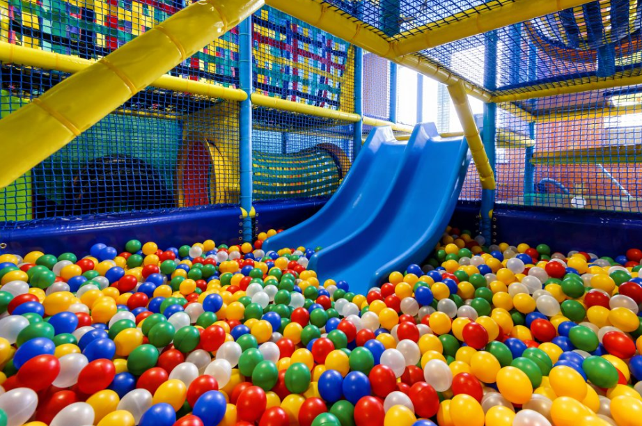 "Tingginya, Dah Lah Tak Ada Safety"-Wanita Cemas Anak Hampir Terjatuh Dalam Playground 1 Screenshot 2023 11 10 133005