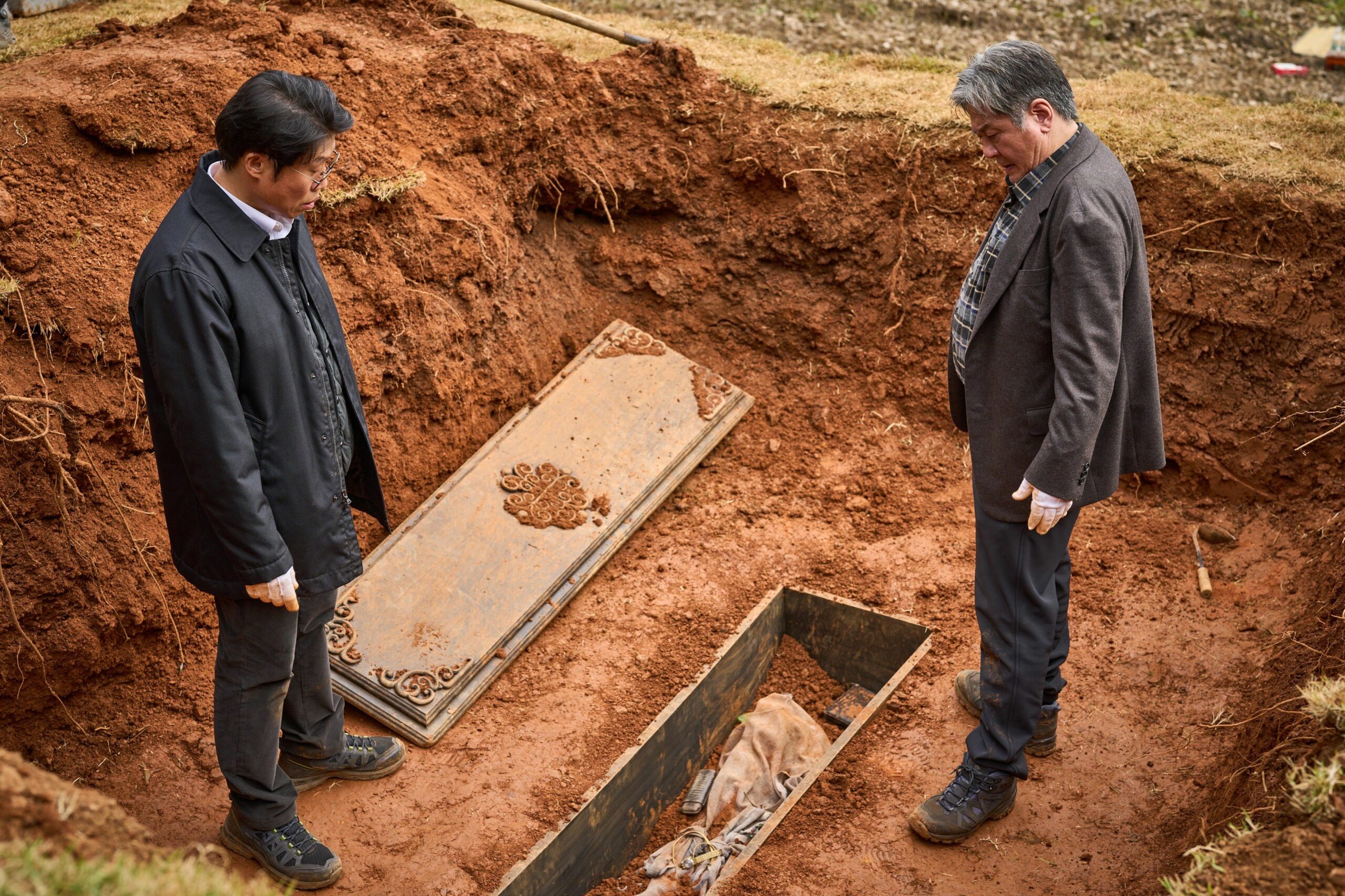 Filem Seram Mistik “EXHUMA” Tampilkan Lee Do Hyun dan Kim Go Eun Sebagai Bomoh, Tayang Februari 2024 7 IMG 2457 scaled