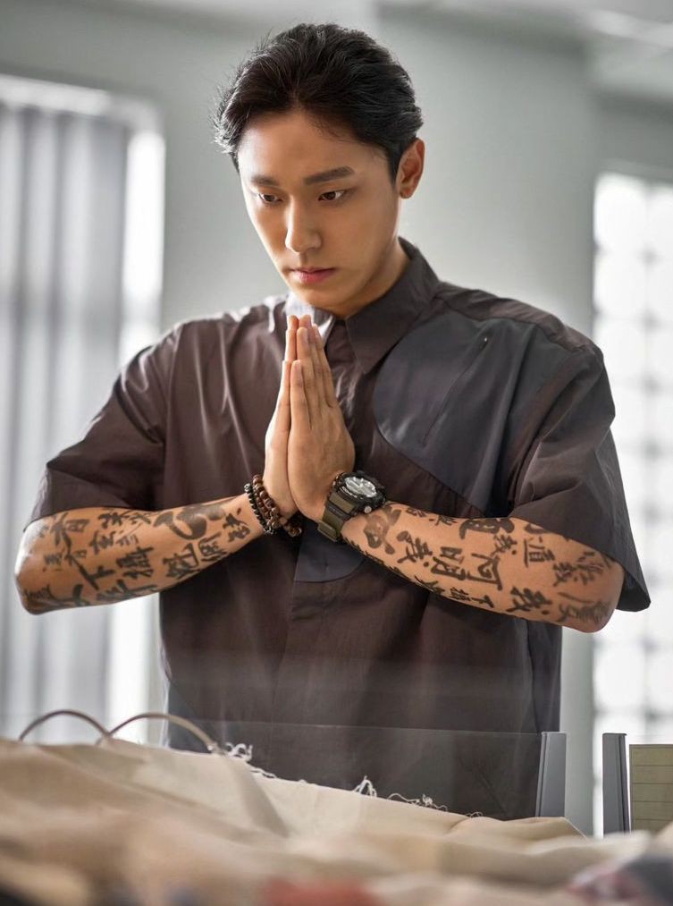 Filem Seram Mistik “EXHUMA” Tampilkan Lee Do Hyun dan Kim Go Eun Sebagai Bomoh, Tayang Februari 2024 3 Exhuma
