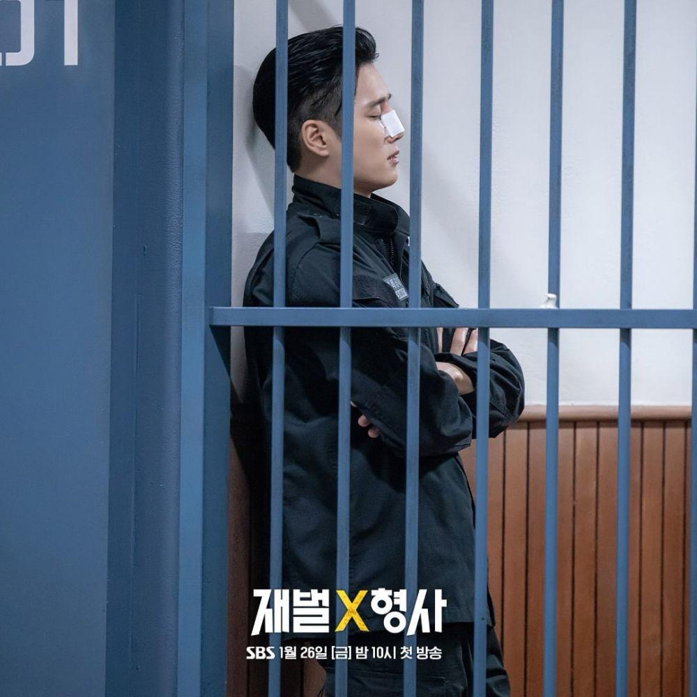 7 Dugaan Hidup Watak yang dibawa Ahn Bo Hyun dalam Flex X Cop, Nampak Ceria Sebenarnya Derita 7 76af404a a080 47fa 874f 64767bfe4802