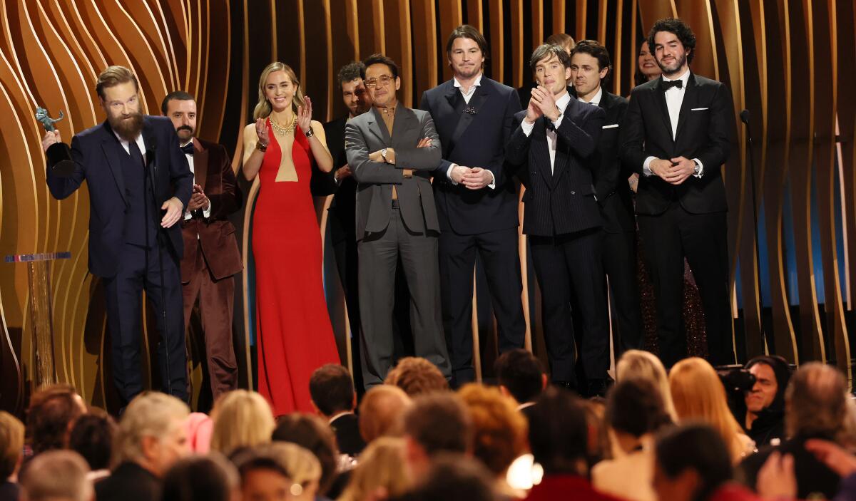 Mendiang Lee Sun Kyun Menerima Penghormatan “Screen Actors Guild Awards 2024” di Los Angelas 1 IMG 6114