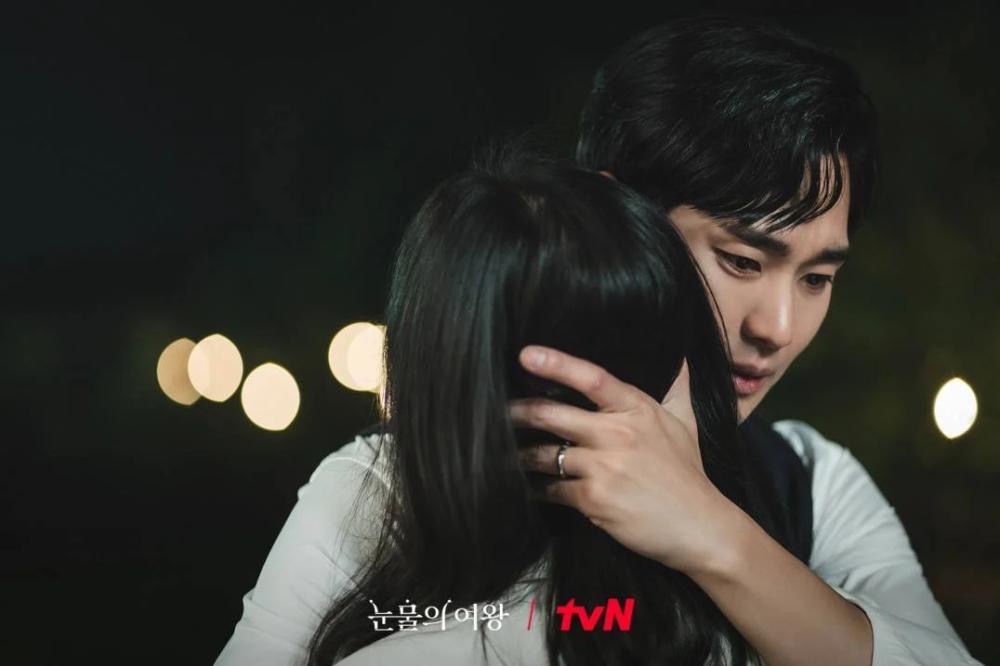 Cinta Bertaut Kembali dalam Queen of Tears? Sesalan Menghantui Kim Soo Hyun 4 071cbdf0 ec1e 4f92 a5f2 127612039a0e