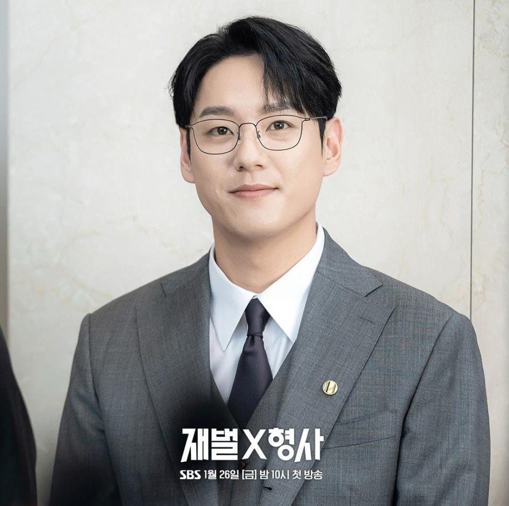 13 Second Lead Berbakat dalam Kdrama 2024 ini Pernah Bawa Watak Utama 12 08d2549f dc22 4c58 9dd6 3530cb4669bc