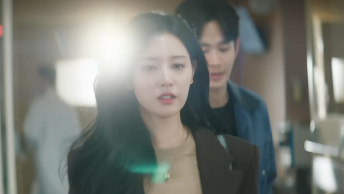 Queen of Tears: Berjayakah Kim Soo Hyun Meyakinkan Kim Ji Won Menjalani Pembedahan? 1 IMG 3173