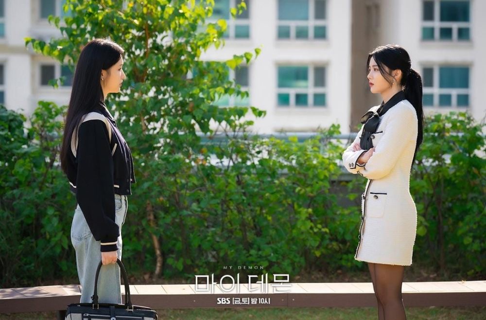12 Watak Wanita Dalam Kdrama 2024 Yang Terjerat Cinta Tiga Segi 9 b7502f8d 030e 48f3 ab29 648f68905550