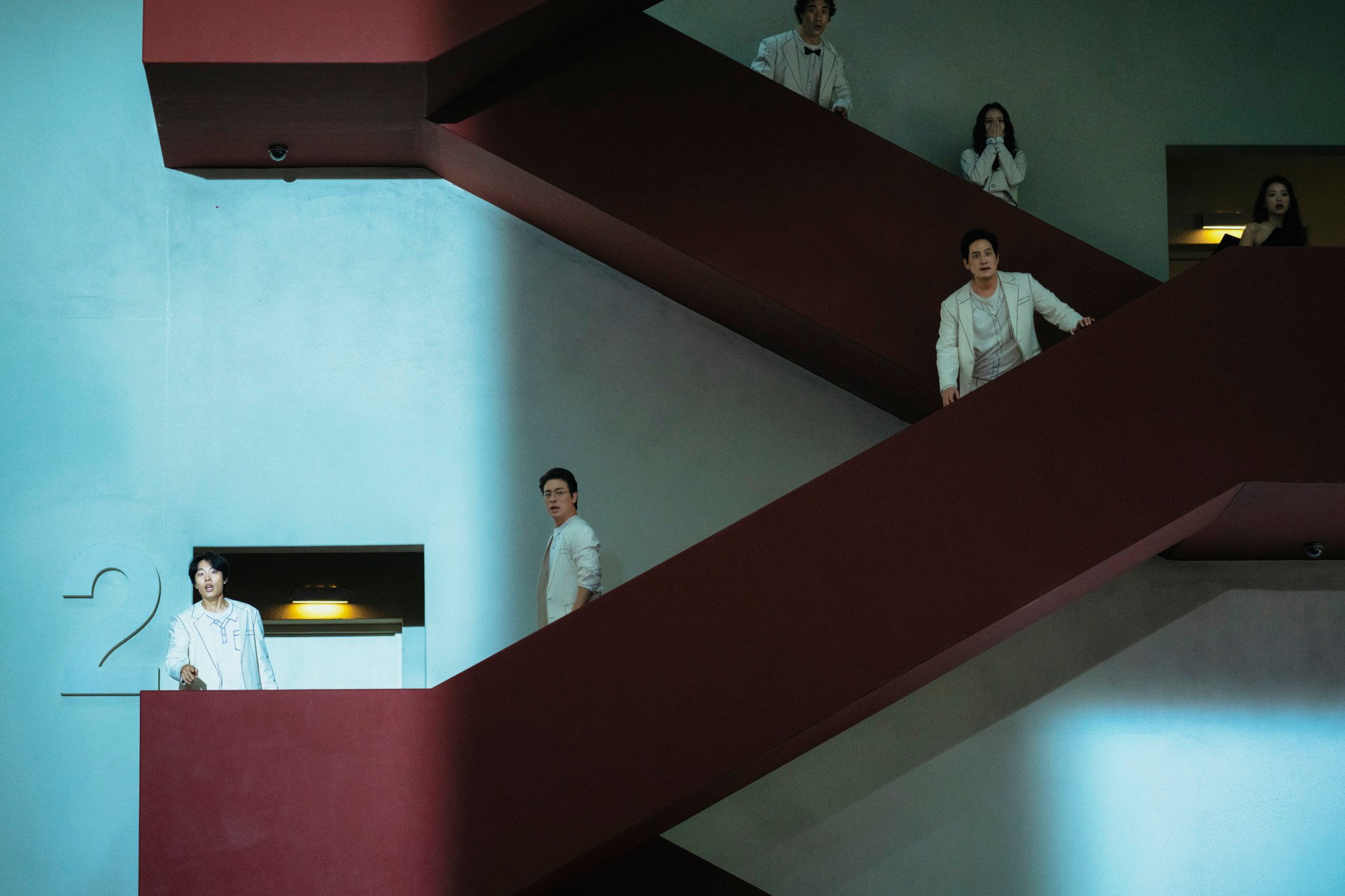 Diadaptasi dari Webtoon, The 8 Show Menyajikan Vibes Seperti Siri Popular Squid Game dan Filem The Platform 4 IMG 5984