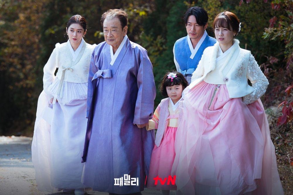 8 Drama Korea 2022-2023 Penuh Lawak Jenaka, Komedi yang Menghiburkan 7 c7feb688 1eaa 44d0 bea8 3b2fd918dd50