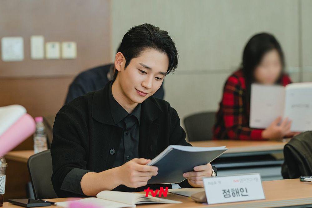 7 Perkara Menarik Tentang Watak Jung Hae In dalam Drama Terbaru Love Next Door 1 785b04e8 2e8a 4ace 9cd7 28d74130e7cc