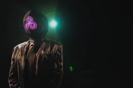 Drama thriller misteri terbaru “No Way Out: The Roulette”, Lee Kwang Soo Bawa Watak Serius Sebagai Penyembelih 4 No Way Out