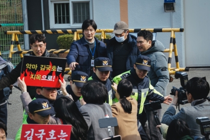 Drama thriller misteri terbaru “No Way Out: The Roulette”, Lee Kwang Soo Bawa Watak Serius Sebagai Penyembelih 5 IMG 6331
