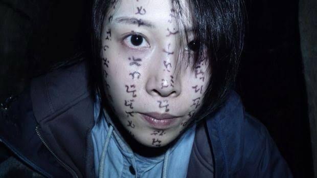 10 Filem Seram Bertemakan Trypophobia, Jangan Tonton Jika Anda Ada Fobia Lubang 9 fb3054be 7a43 4cbc b93b e86dc3e2d685