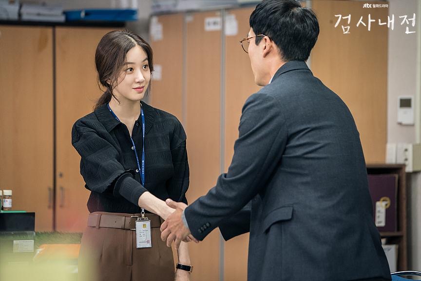 10 Drama Korea Tema Undang-Undang Angkat Pelbagai Kisah Perjuangan dan Jenayah Licik 6 179b55c4 b4bf 44bf 9386 585cb3b4cf64