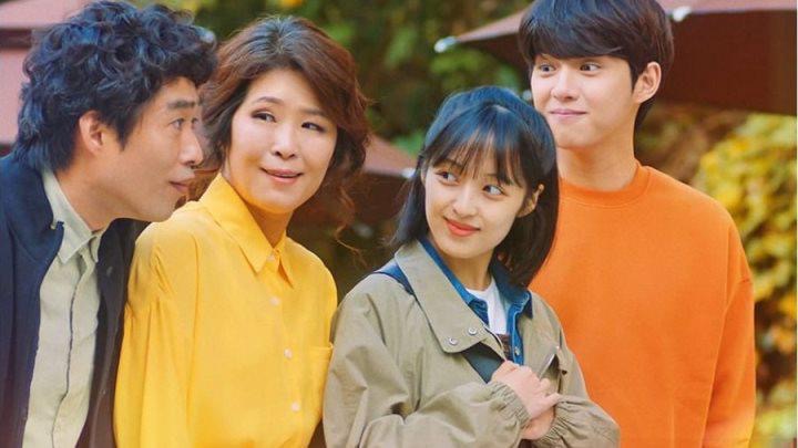6 Drama Korea Slice of Life Menarik yang Unik, Penuh Kisah Hidup 2 57a579a7 88de 4ec3 a307 67571db0e6d4