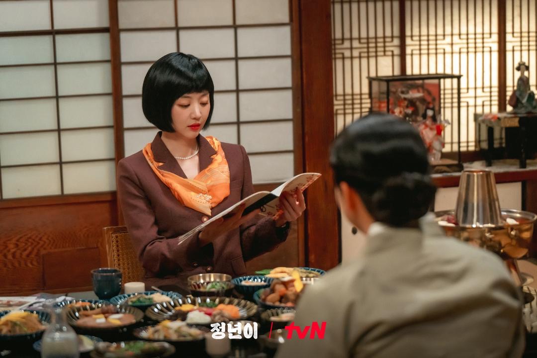 Jang Hee Jin Buat Penampilan Istimewa Sebagai Bekas Pelajar Ra Mi Ran Dalam “Jeongnyeon: The Star Is Born” 2 2720797d fd79 438b bfdd d336656e2a81