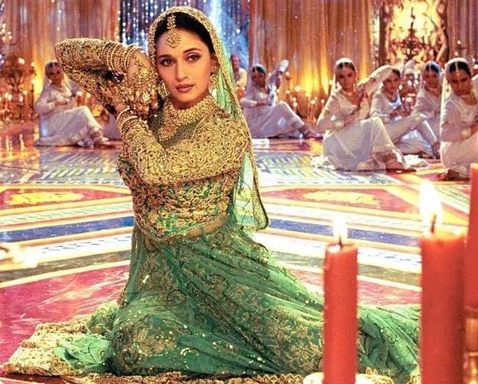 10 Filem India dengan Kostum Mewah dan Paling Mahal, Memukau Mata 3 527708c6 cab5 4fb1 979f 4acf9e29c73c