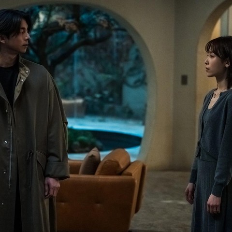 Drama “The Trunk” Lakonan Gong Yoo, Tayang 29 November di Netflix, Perkahwinan yang Terjerat Rahsia 2 IMG 1798
