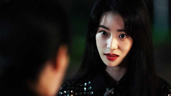 10 Kdrama Dengan Watak Penjahat Terbaik dan Paling Berkesan 8 df072f9e 1928 4d5b a4e0 88fc6e054080