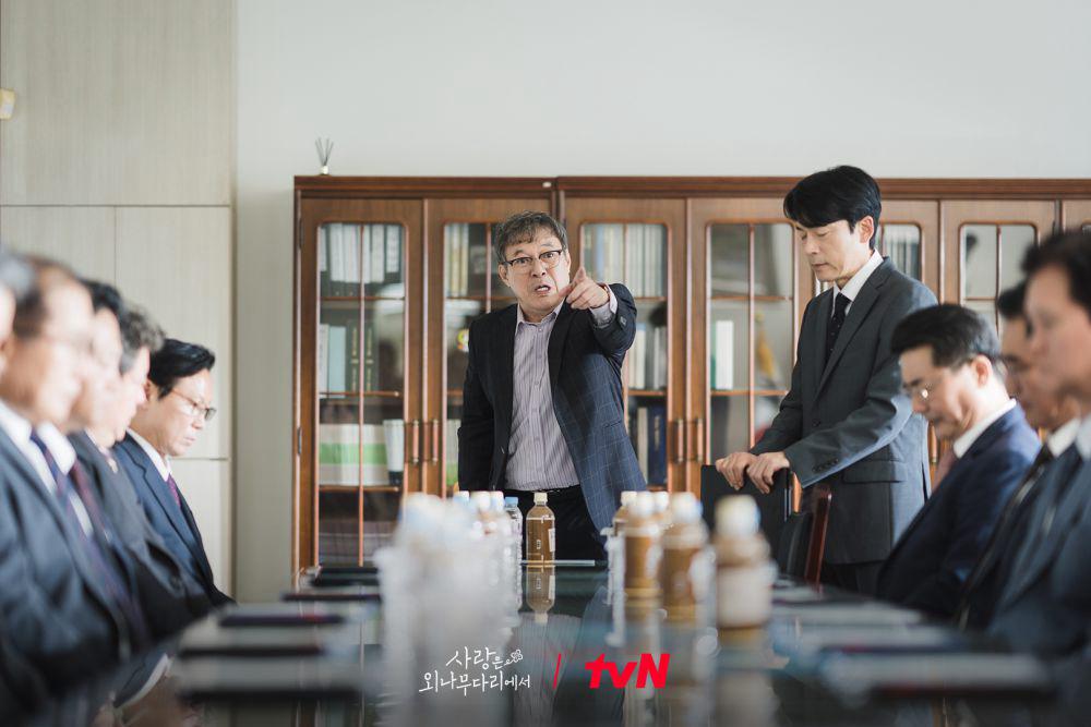 8 Persoalan di Episod Awal Love Your Enemy, Kisah Cinta Rumit? 4 33fc52e4 0c0d 4918 9589 fe48be0f4044
