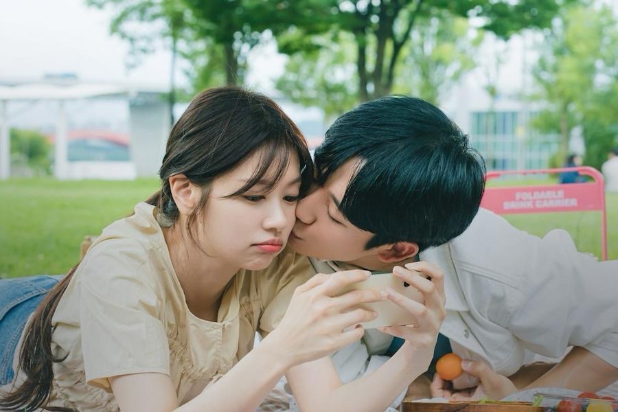 8 Pasangan KDrama Yang Hangat Membara Dengan Cinta di Layar Kaca Pada 2024 3 3ed8e46a b588 453c 8a00 96afdca4791b