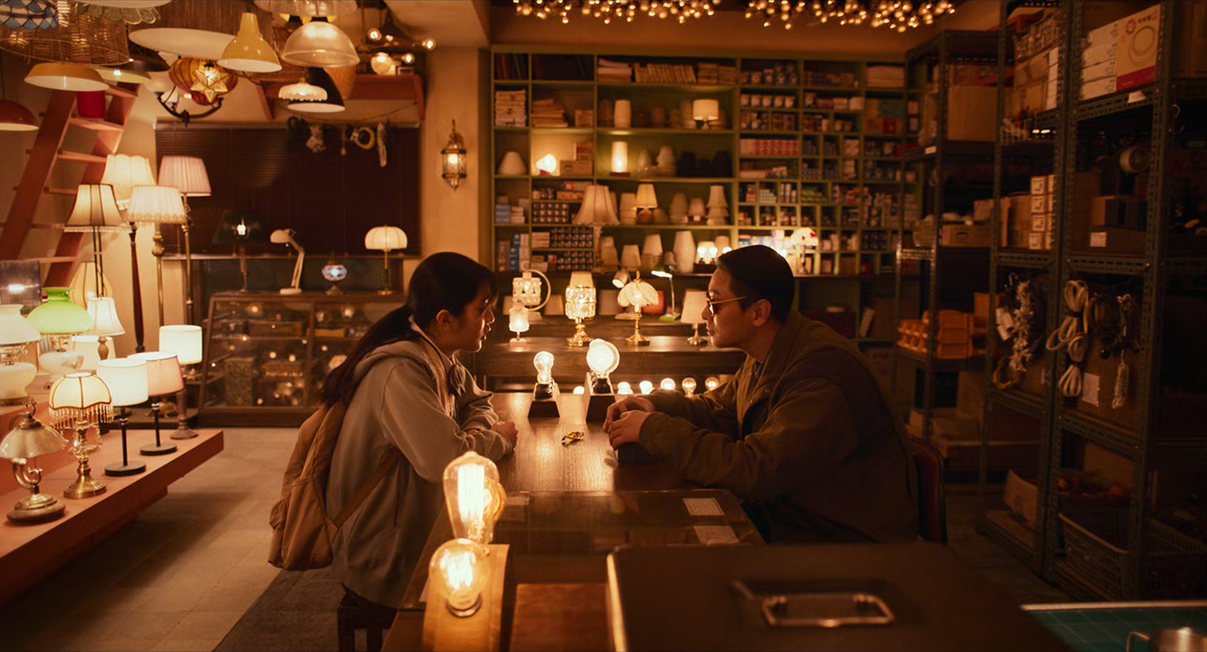 7 Kebenaran Mengejutkan Tentang Kedai Lampu dalam Kdrama Light Shop, Segalanya 2 Dimensi 5 IMG 3159