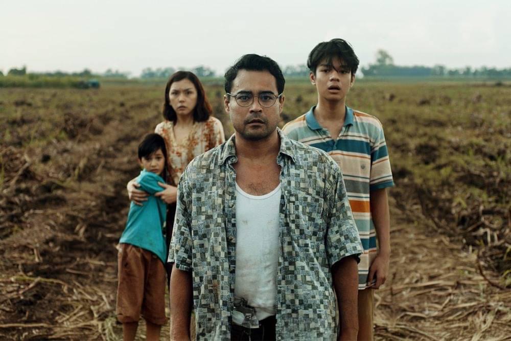 Suka Filem Tema Zombie Survival? Binge-Watch 5 Filem Zombie 2024 Ini 3 a0cef281 b7dc 45c1 9413 70c43685bfc2