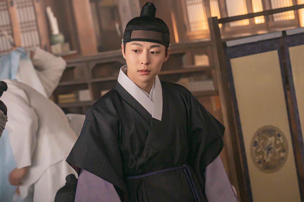 Bae In Hyuk Sembunyikan Identiti Dirajanya, Menyamar Jadi Pelatih di Rumah Penginapan dalam “Check In Hanyang” 3 b8d34220 0648 4b7f 9d30 8927c3d04dc0