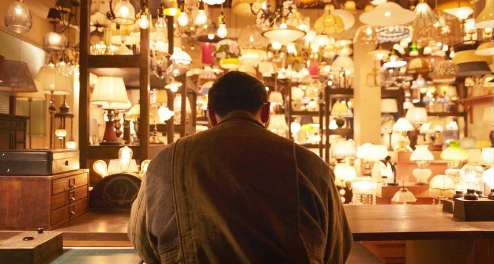 7 Kebenaran Mengejutkan Tentang Kedai Lampu dalam Kdrama Light Shop, Segalanya 2 Dimensi 2 f7c9289e b362 4f4b a570 b7472f82006b