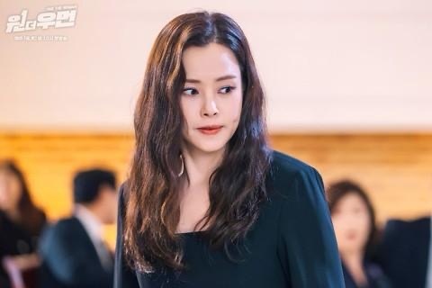 Honey Lee Terkenal Bijak Memilih Projek, Ini 5 Drama Korea Honey Lee dengan Rating Tinggi 3 bf1a47ee b834 47bb b1f3 b3deb03e198b