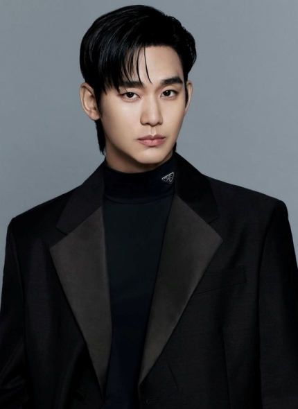 Prada Menamatkan Kontrak Dengan Kim Soo Hyun 2 Kim soo hyun