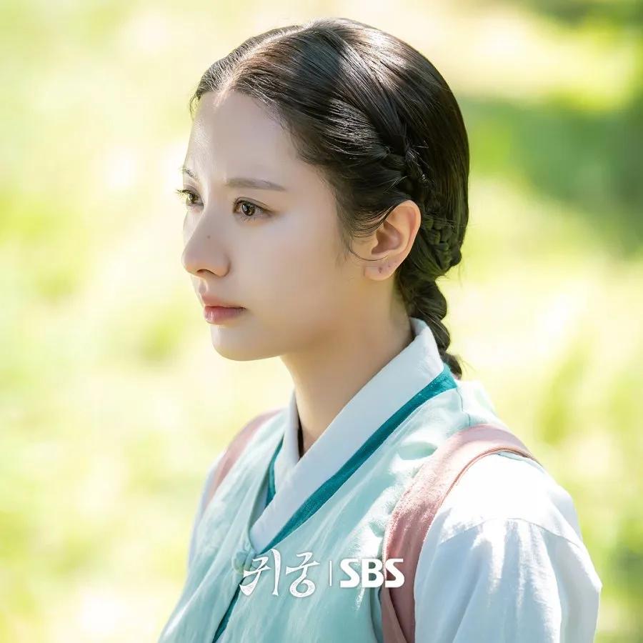 10 Selebriti Korea Paling Hangat Dibicarakan Jun 2025, Park Bo Gum dan Kim Da Mi Paling Menyinar 10 4cb7f6b2 74eb 481a 8095 a27442d0daea