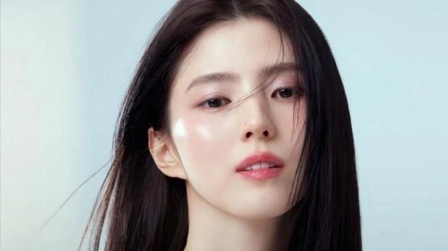 Han So Hee Bakal Terajui Remake Korea ‘The Intern’? Gabungan Dua Generasi Jadi Tumpuan 5 5ef540d9 aa25 4e69 a096 55d596660af1