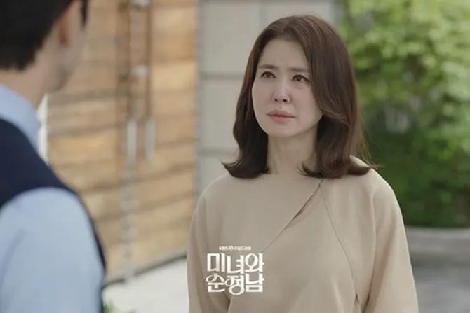 9 Ratu Watak Ibu dalam KDrama, Dari Yang Lembut Sampai Tegas, Buat Kita Rindu Mak 2 2445fdec 94f5 4bd2 8229 50d68e51de5c