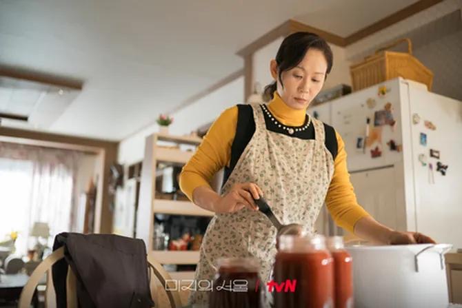 9 Ratu Watak Ibu dalam KDrama, Dari Yang Lembut Sampai Tegas, Buat Kita Rindu Mak 3 6de2ccb3 a967 4bcb bd7e f99b30995dd3