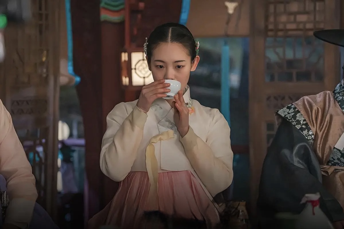 Watak-watak Yang Tidak Berakhir Bahagia dalam "The First Night With The Duke", Siapakah Mereka? 4 IMG 1957