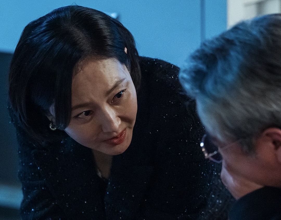 The Defects: Yum Jung Ah, Psikopat Tenang yang Menyembunyikan Keganasan di Balik Senyuman 4 IMG 4574 1