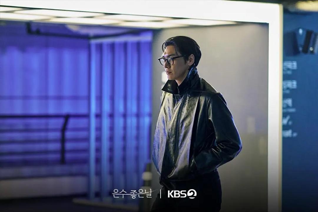 Walking On Thin Ice, Penampilan Sulung Lee Young Ae di KBS Selepas 26 Tahun 3 7d21b129 69e9 4266 99db 67c53e473efd
