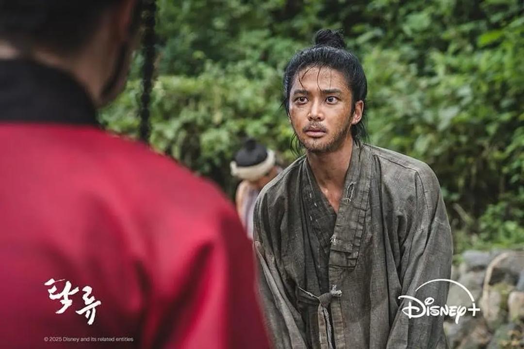 Rowoon Kembali Dengan Drama Sageuk Epik The Murky Stream 6 90d3b5a8 665b 48a0 86ea dd76d5d5c09d