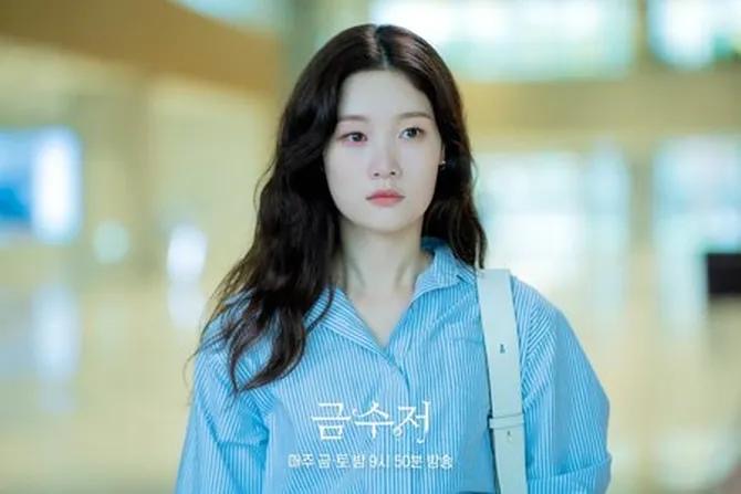 Perjalanan Lakonan Jung Chae Yeon, Dari Gadis Polos ke Karakter Penuh Emosi 7 a24d3a70 4a00 448e bcc6 e803c67b6645
