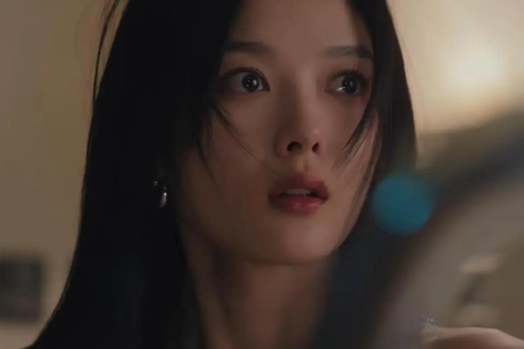 Kim Yoo Jung Kembali Sebagai Femme Fatale Psikopat dalam ‘Dear X’ 6 Nov 2025 Ini 7 974e88fa 50cb 458e 8e2f d149dcb0e565