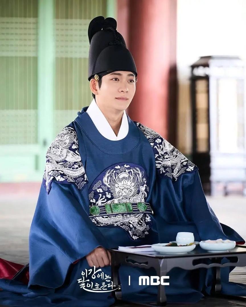 “Moon River”, Kisah Pertukaran Jiwa, Dendam dan Perebutan Kuasa di Istana Joseon 1 Moon river