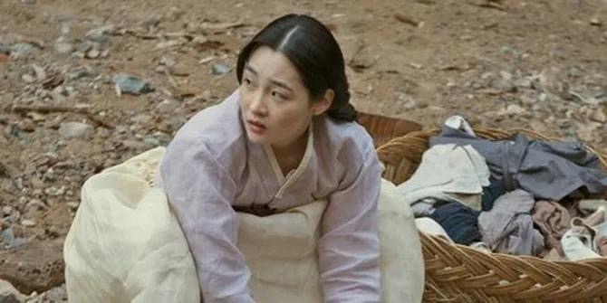 Kim Min Ha, Jejak Lakonan Hebat dari School 2017 hingga Typhoon Family 6 e3cf826e 87f4 4168 ad27 cbbcc7915f92