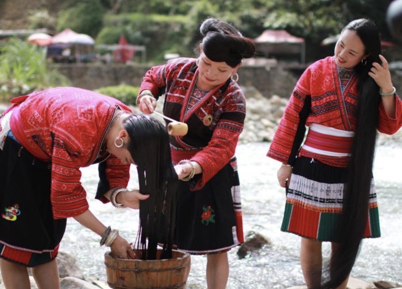Desa Huangluo Yao di China: “Rapunzel Dunia Nyata” dengan Tradisi Rambut Terpanjang 1 Desa Huangluo Yao