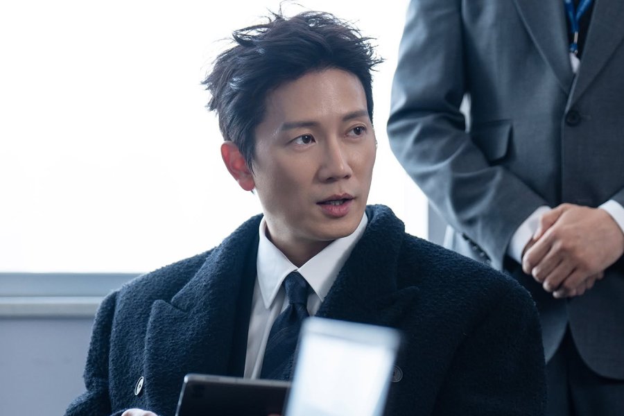 ‘The Apartment Job’ Raih No. 1 Di Netflix Korea, Drama Baharu Ji Sung Cipta Impak Besar Sejak Tayangan Perdana 2 The Apartment Job